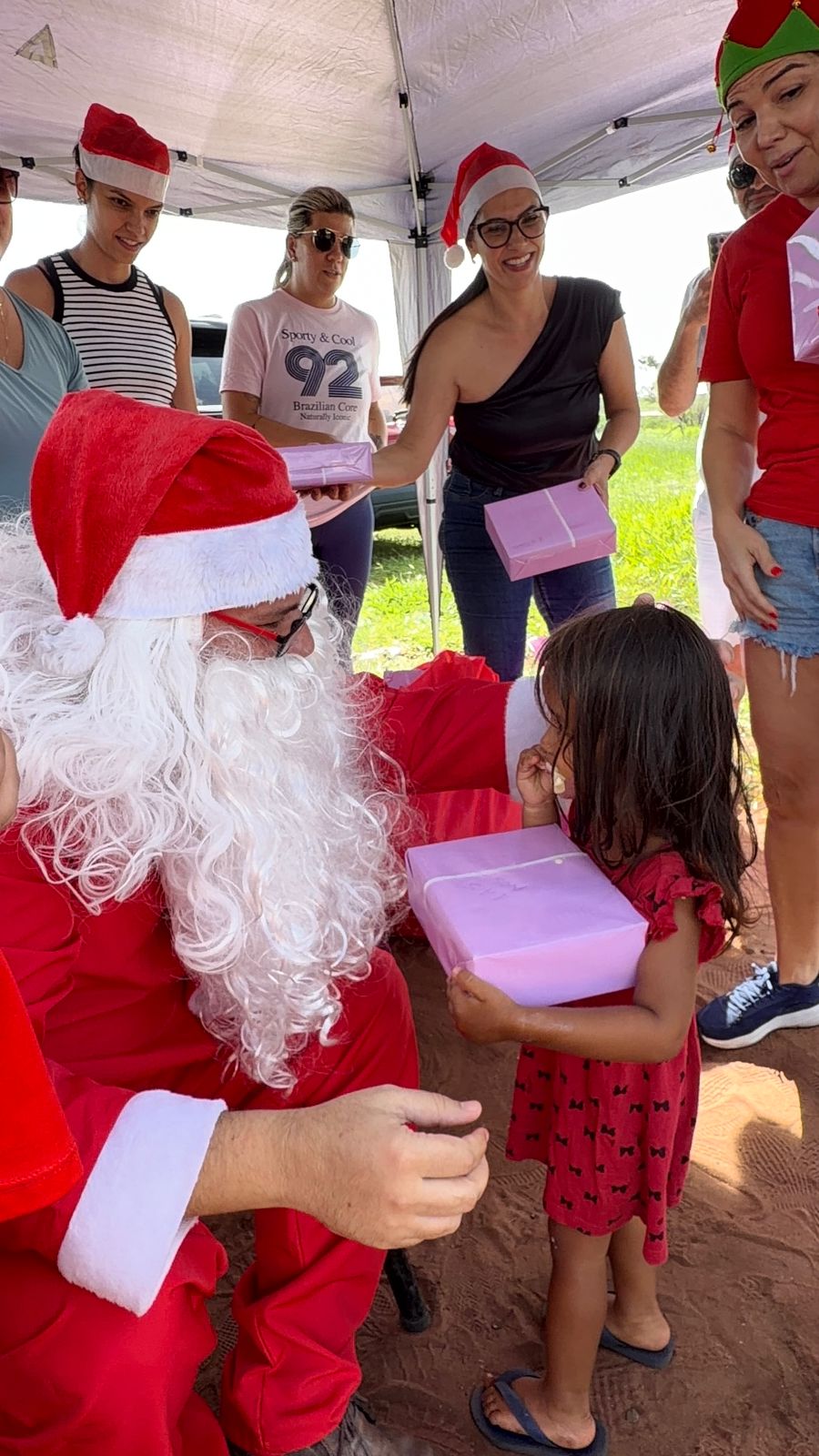 Registro da Ação Natal 2025 do Amigos Pro Bem CG