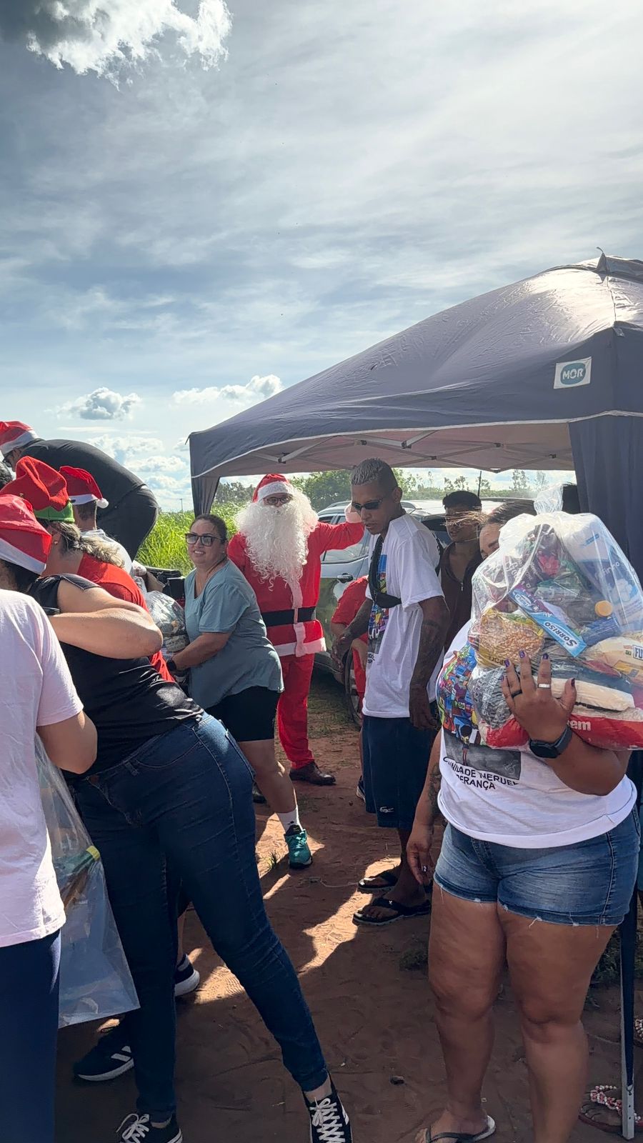 Registro da Ação Natal 2025 do Amigos Pro Bem CG