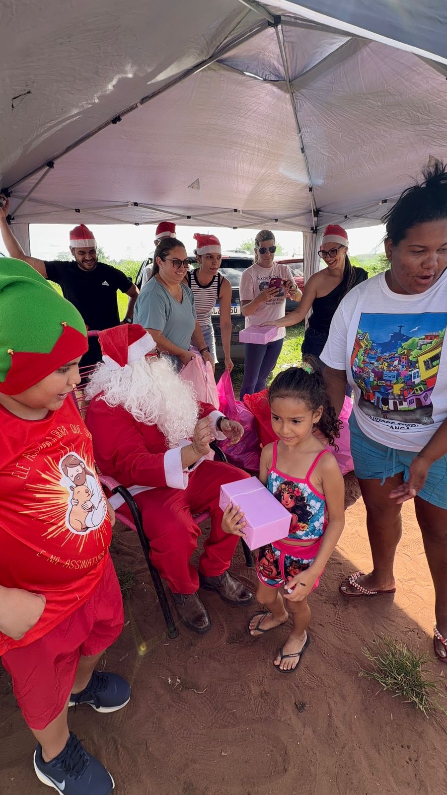 Registro da Ação Natal 2025 do Amigos Pro Bem CG